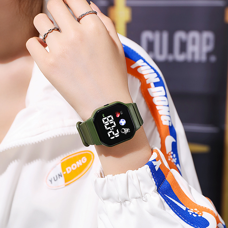 LED電子時計、子供用多機能電子時計 - Smartwatch Watches For Girls のレビューと価格